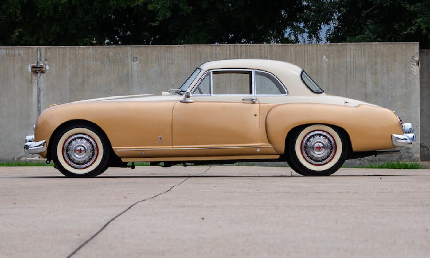 1953 Nash Healey Le Mans Coupe white on Gold paint images (2).jpg