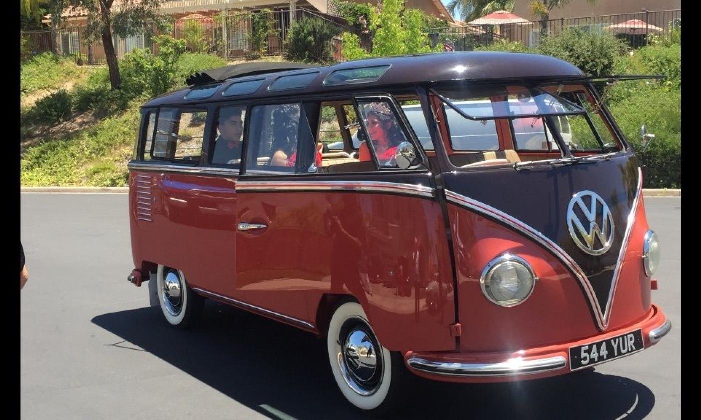 1956 Volkswagen Deluxe Microbus Samba Bus images Classic Register (4).jpg