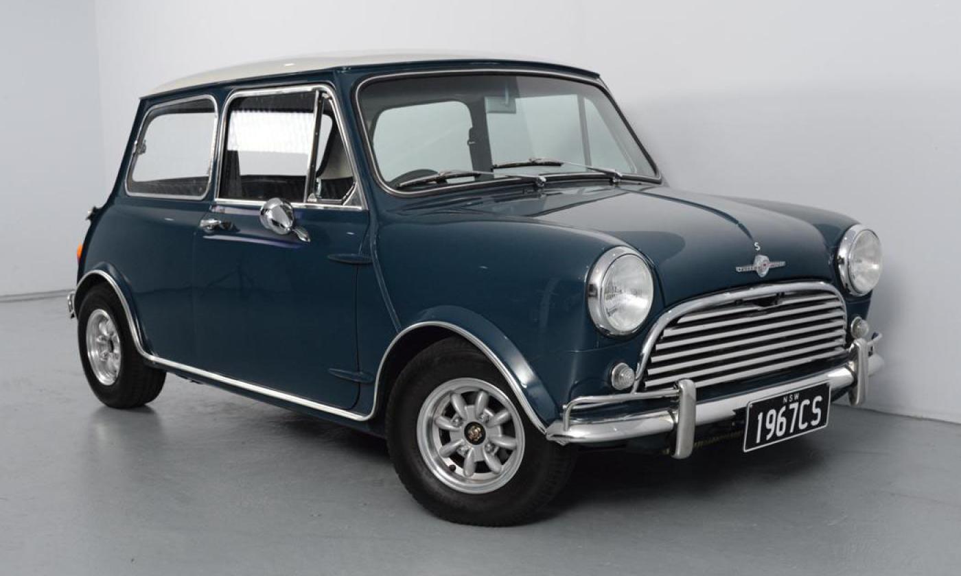 1967 Australian Morris Cooper S Snow White on Indigo Blue register (22).jpg