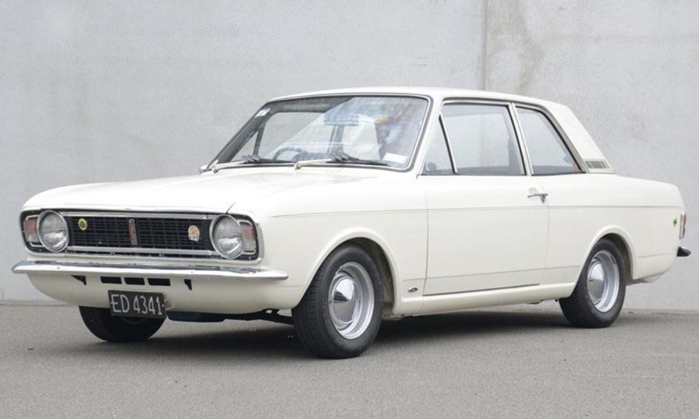 1968 Lotuc Ford Cortina Twin Cam MK2 white images (7).jpg