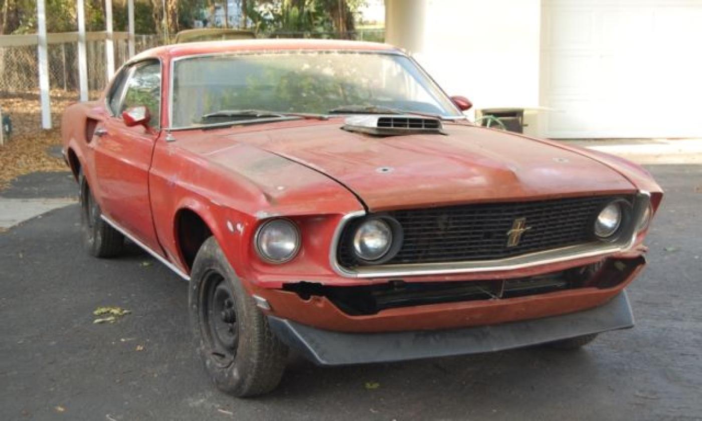 1969 Ford Mustang Mach 1 - Candy Apple Red auction 3.JPG