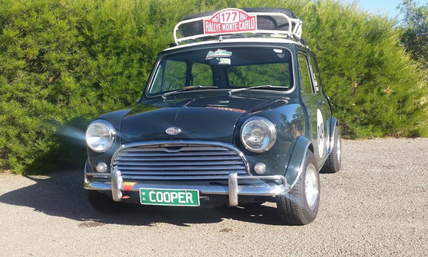 1969 Morris Mini Cooper S MK2 Australia GTO Green Crystal White (1).jpg