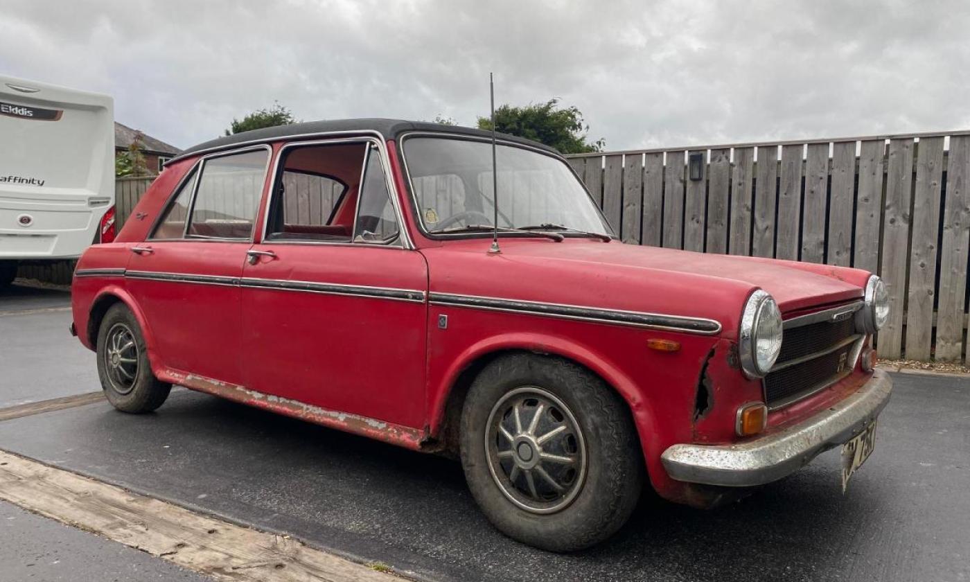 1971 Austin 1300 GT red UK for sale images (9).jpg