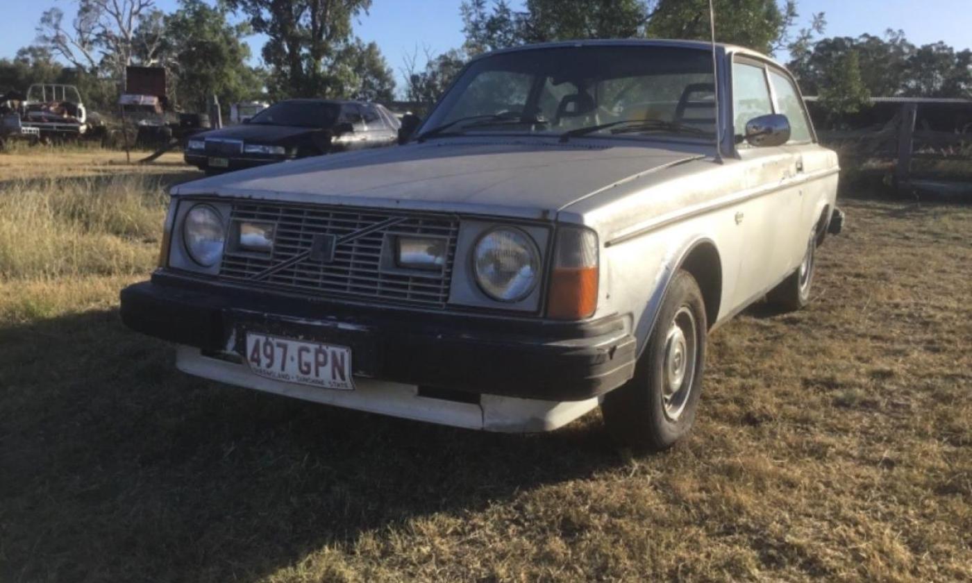 1979 Volvo 242 GT unrestored images silver coupe (12).jpg