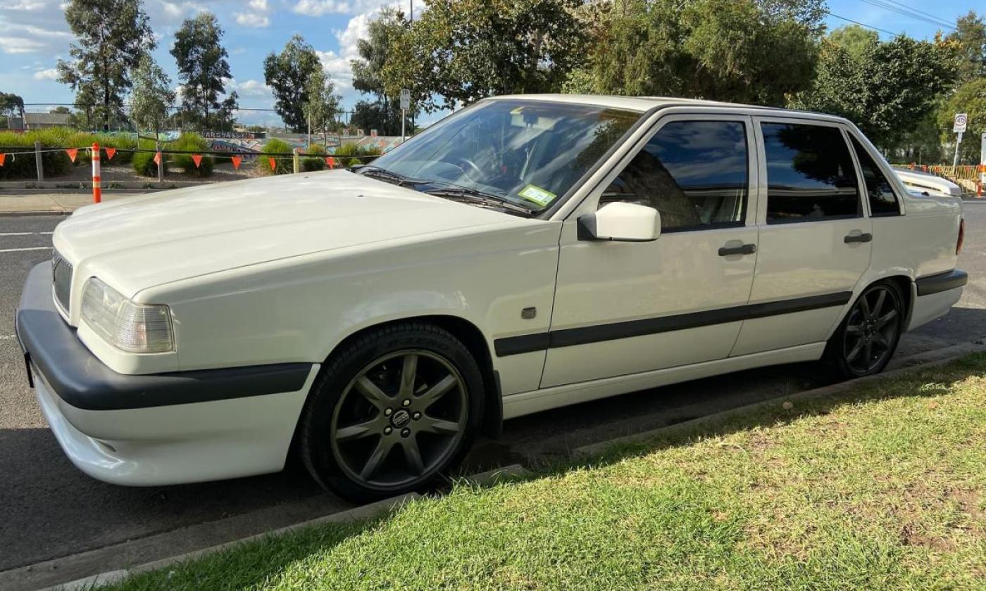 1996 Volvo 850 R Sedan white for sale images (1).jpg