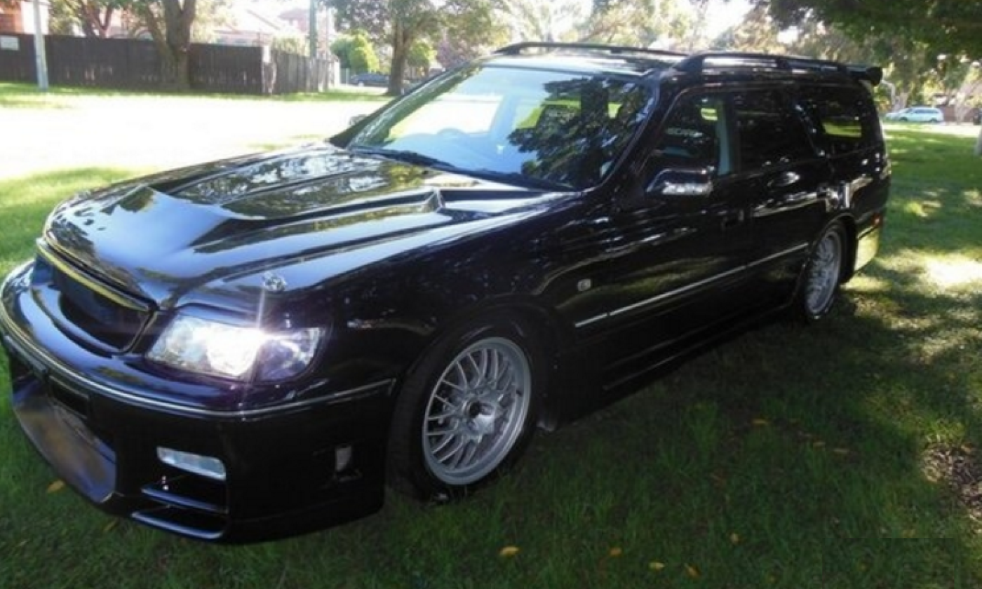 Black Blue Nissan Stagea 260RS wagon GTR 1998 model Australia (2).png