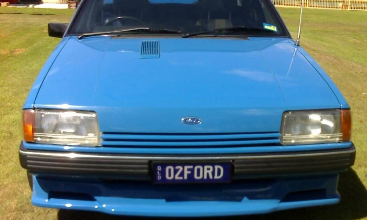 Ford Falcon XE Dick Johnson Grand Prix Turbo 1983 car number 2 (5).jpg