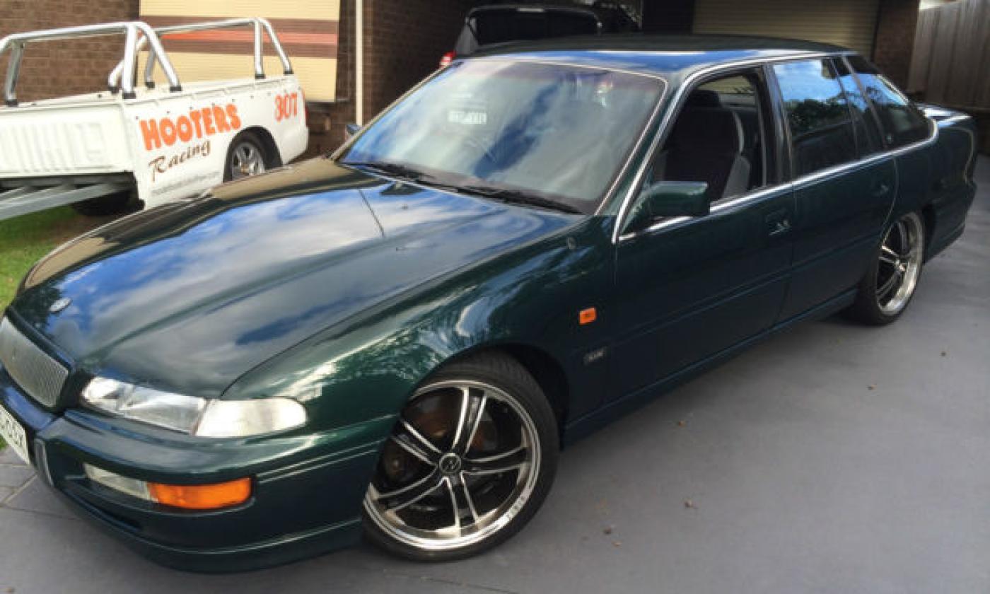 Holden Statesman Sherwood Green HSV 1995 215i Build Number 40 of 48 (1).jpg