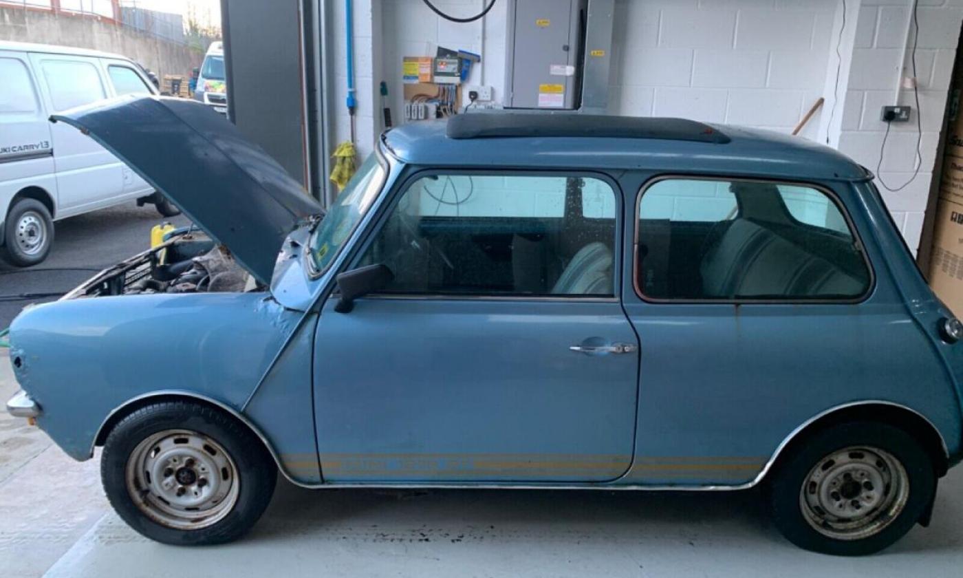 Light Blue 1979 Mini 1275 GT for sale 2022 images UK (9).jpg