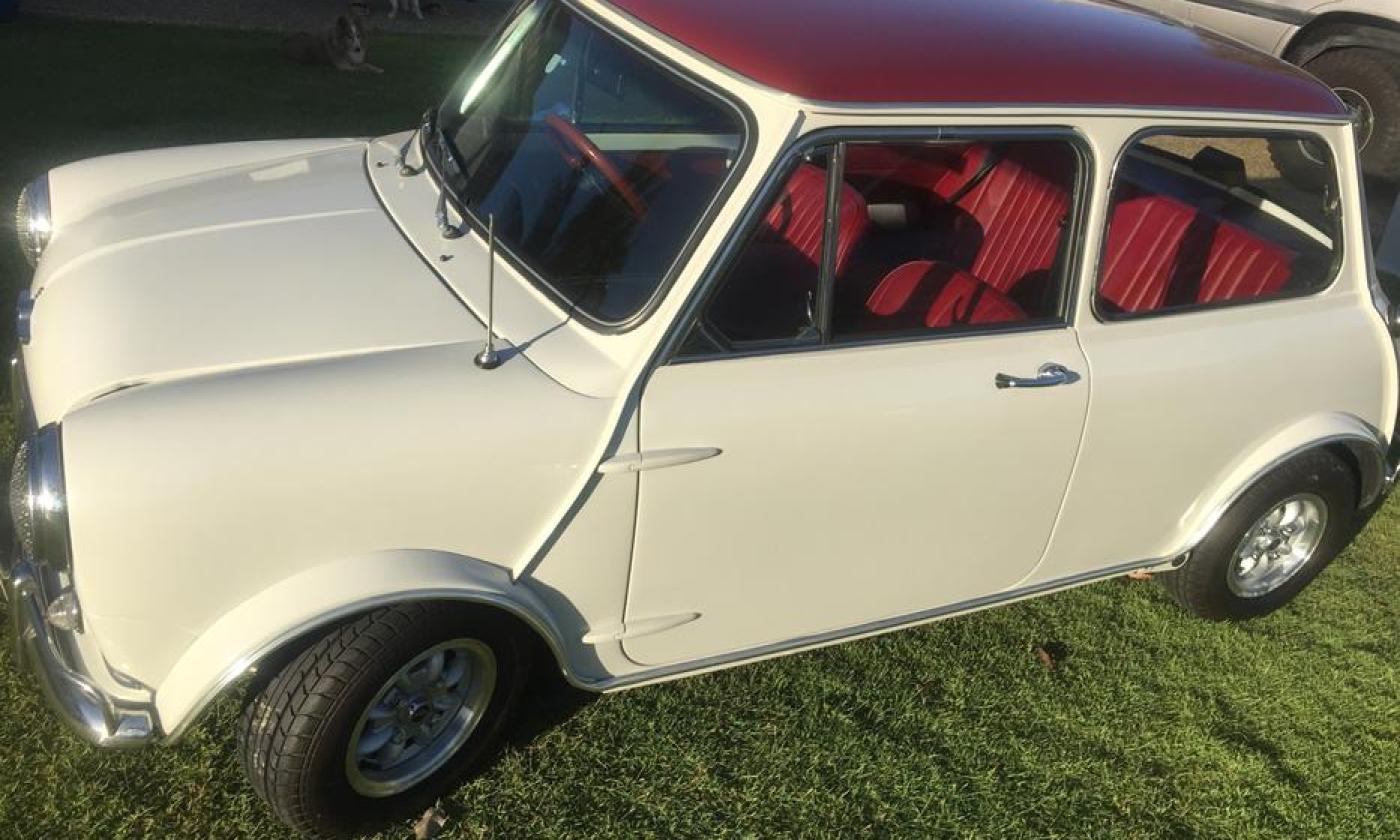 MK1 1967 Australian Morris Mini Cooper S Burgundy over Toga White CR (28).jpg