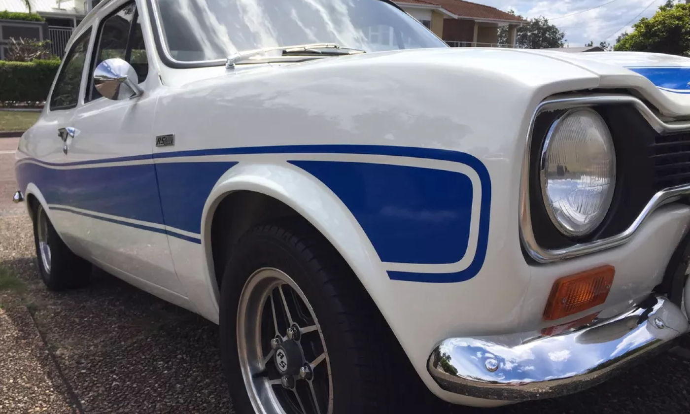 MK1 RS2000 Ford Escort Classic Register Image white and blue (1).png