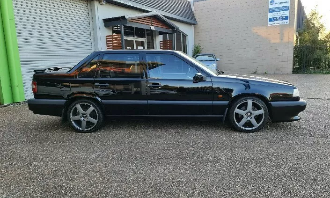 Volvo 850 T5R Turbo sedan Black Australia 1995 (15).png