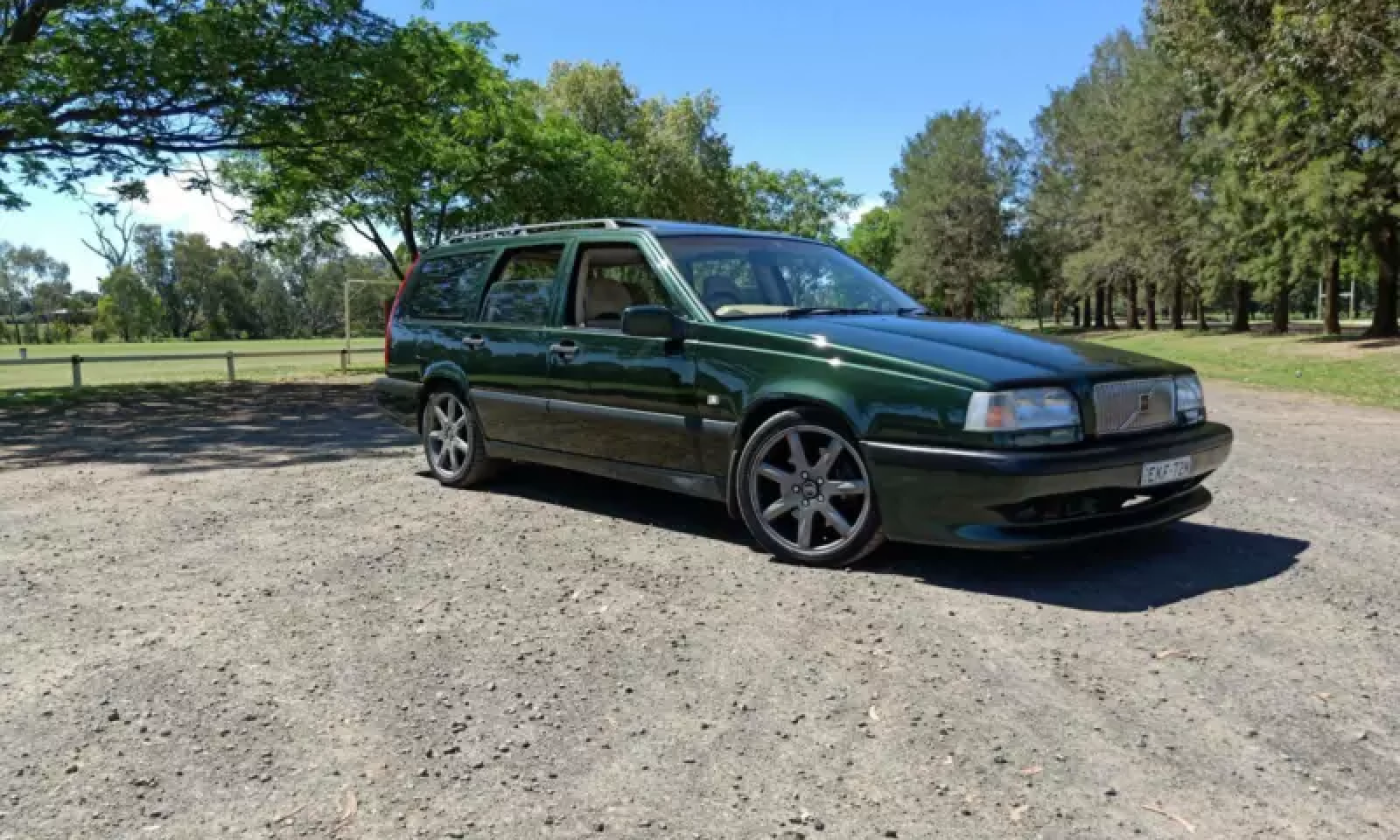 Volvo 850R Wagon Australia green images RHD (2).png
