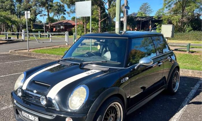 Black 2004 Mini R53 JCW john cooper works Australia (1).jpg