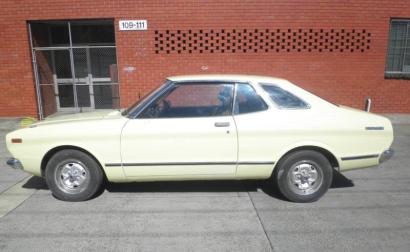 1978 Datsun 200B SSS coupe creme Australia (2).JPG