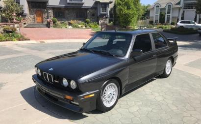 1988 BMW M3 E30 Diamond Black Metallic restored (1).jpg
