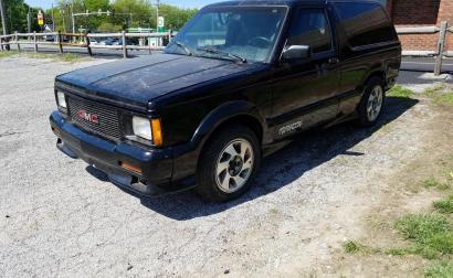 1993 GMC Tyohoon Black images restoration project (3).jpg