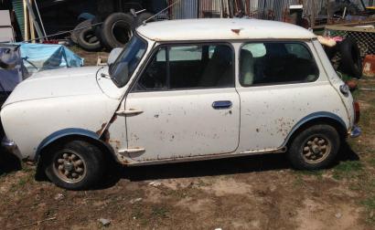 Blue leyland Mini 998LS 1.JPG