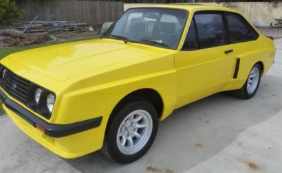 Ford Escort RS2000 Coupe yellow with bodykit (3).JPG