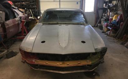 Ford Mustang Mach 1 bonnet.jpg