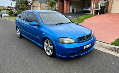 Holden Astra SRi Turbo Hatch 2003 Blue Australia (1).jpg