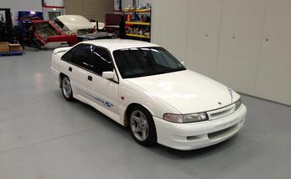 Holden HSV VP GTS Number 17 white paint images (11).jpg