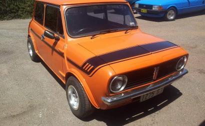 Leyland Mini Clubman GT Australia 1275 Cadiz Orange with stripes CR (3).jpg