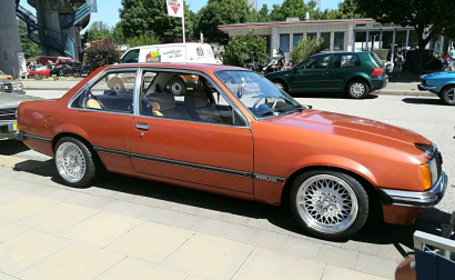 Opel Commodiore C 1979 2 door coupe bronze (1).png