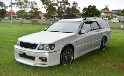 Silky Snow Pearl White Nissan Stagea 260RS 1998 series 1 model white NSW Australia (17).png