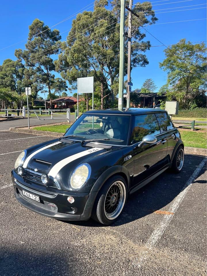 Black 2004 Mini R53 JCW john cooper works Australia (1).jpg